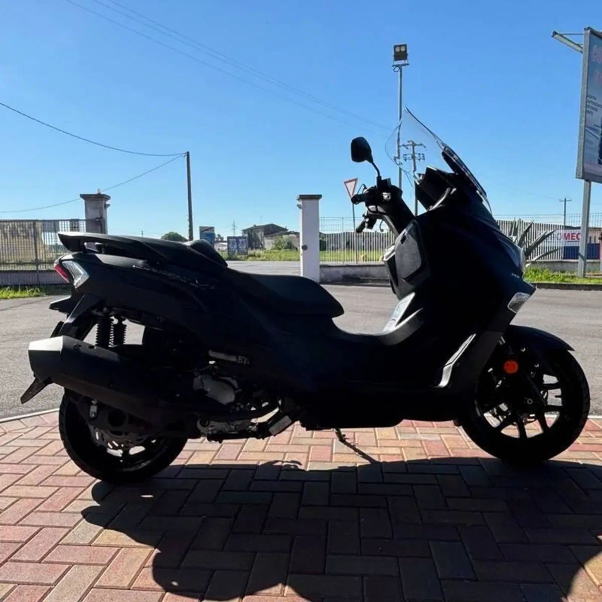 Sym Joymax 300 Z+ (2021 - 24) (4)