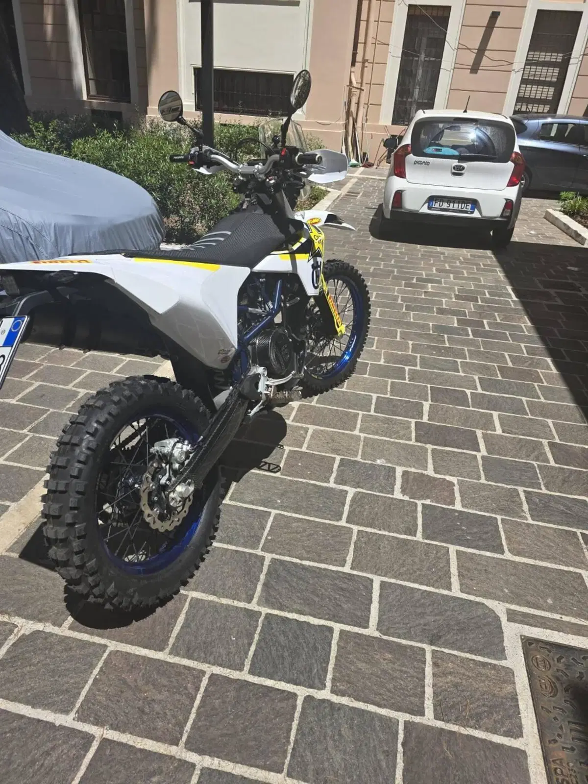 Husqvarna 701 Enduro (2021) (3)