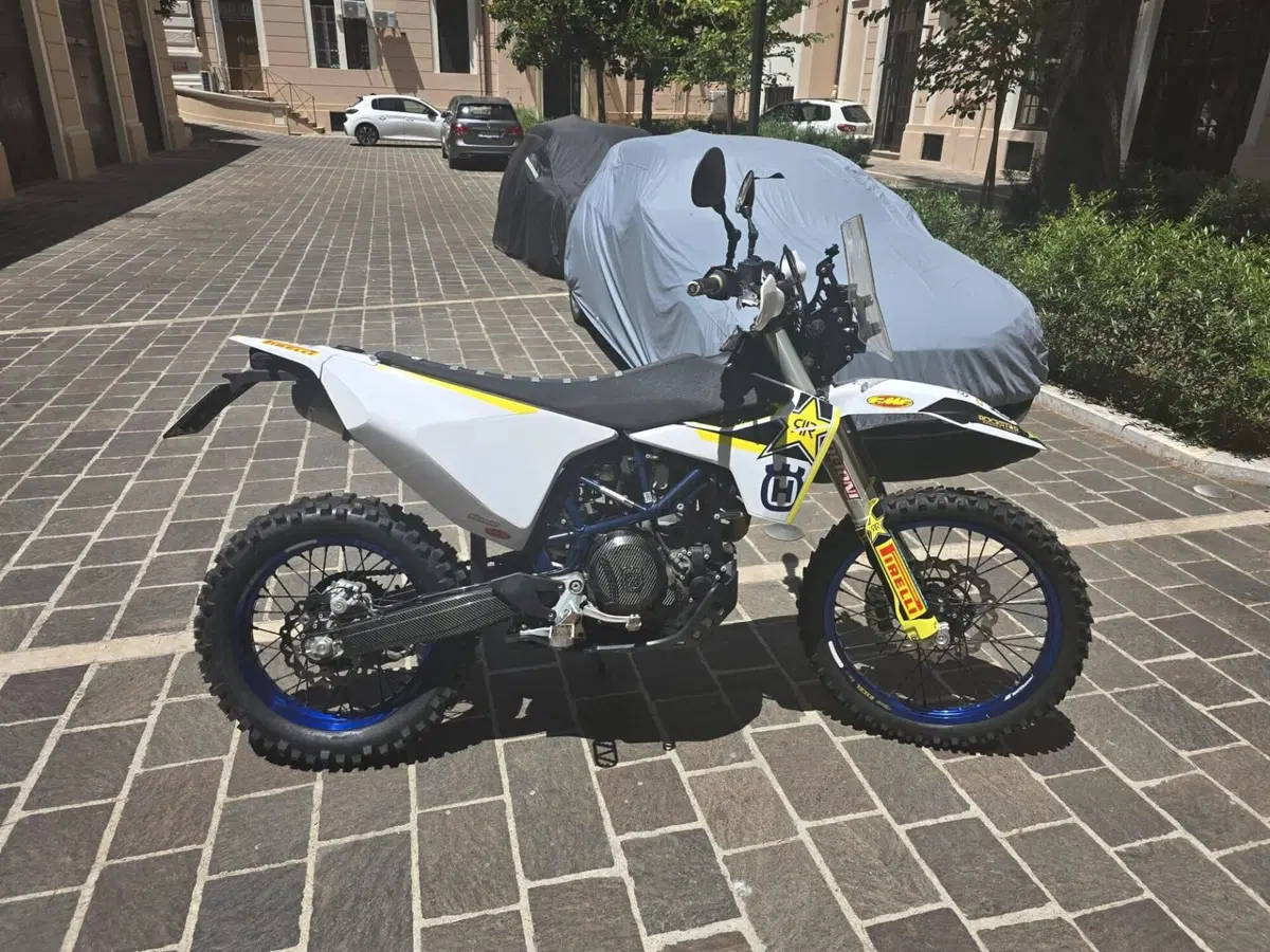 Husqvarna 701 Enduro (2021) (4)