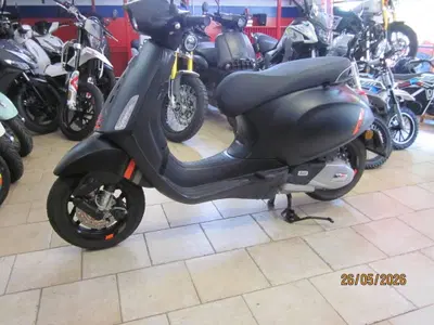 Vespa Primavera 125 S (2023 - 25) usata