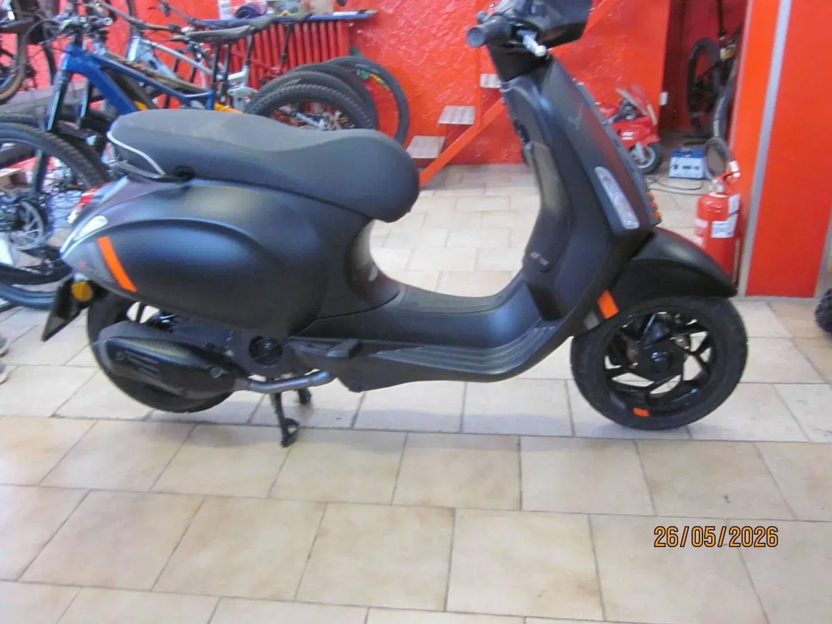 Vespa Primavera 125 S (2023 - 25) (2)