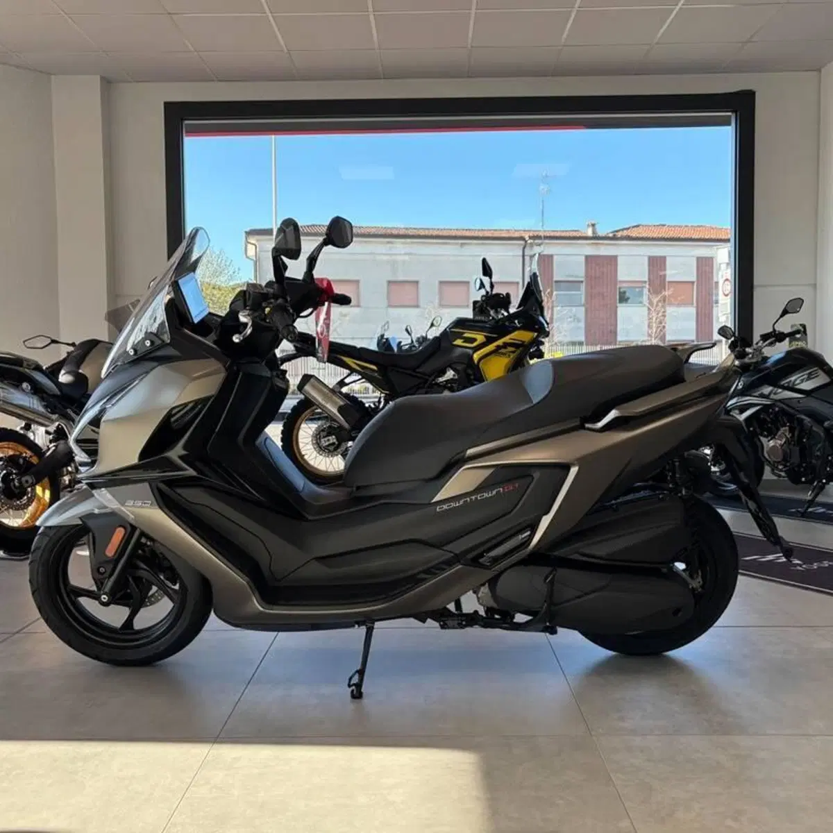 Kymco Downtown 350i GT (2024 - 26) (4)