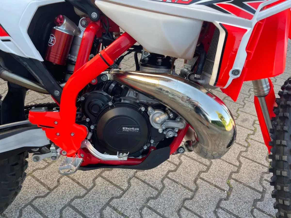 Betamotor RR X-PRO 250 2T Enduro (2025) (10)