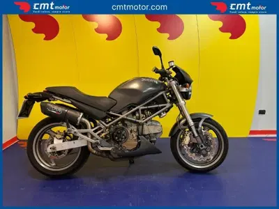 Ducati Monster 600 Dark (2002) usata