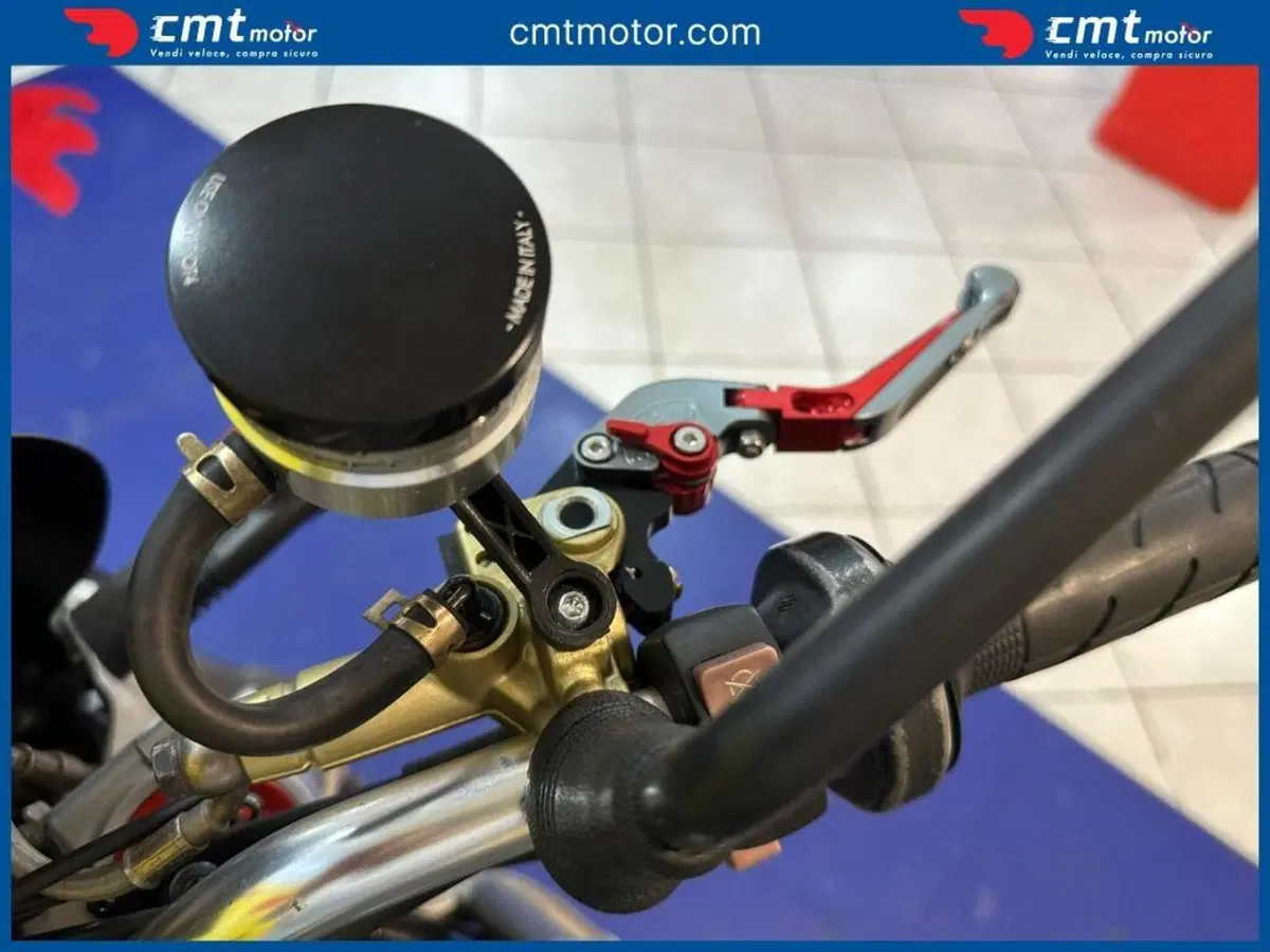 Ducati Monster 600 Dark (2002) (10)