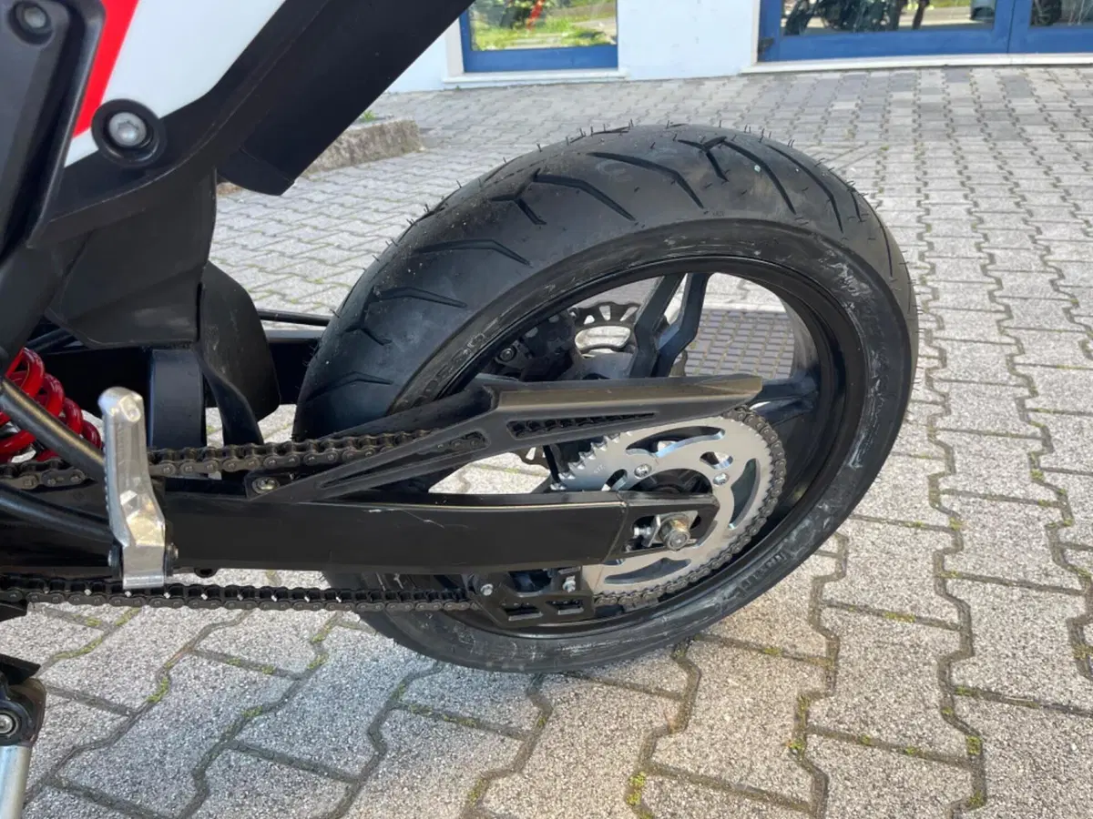 Betamotor RR 125 4T Motard T (2023 - 24) (4)