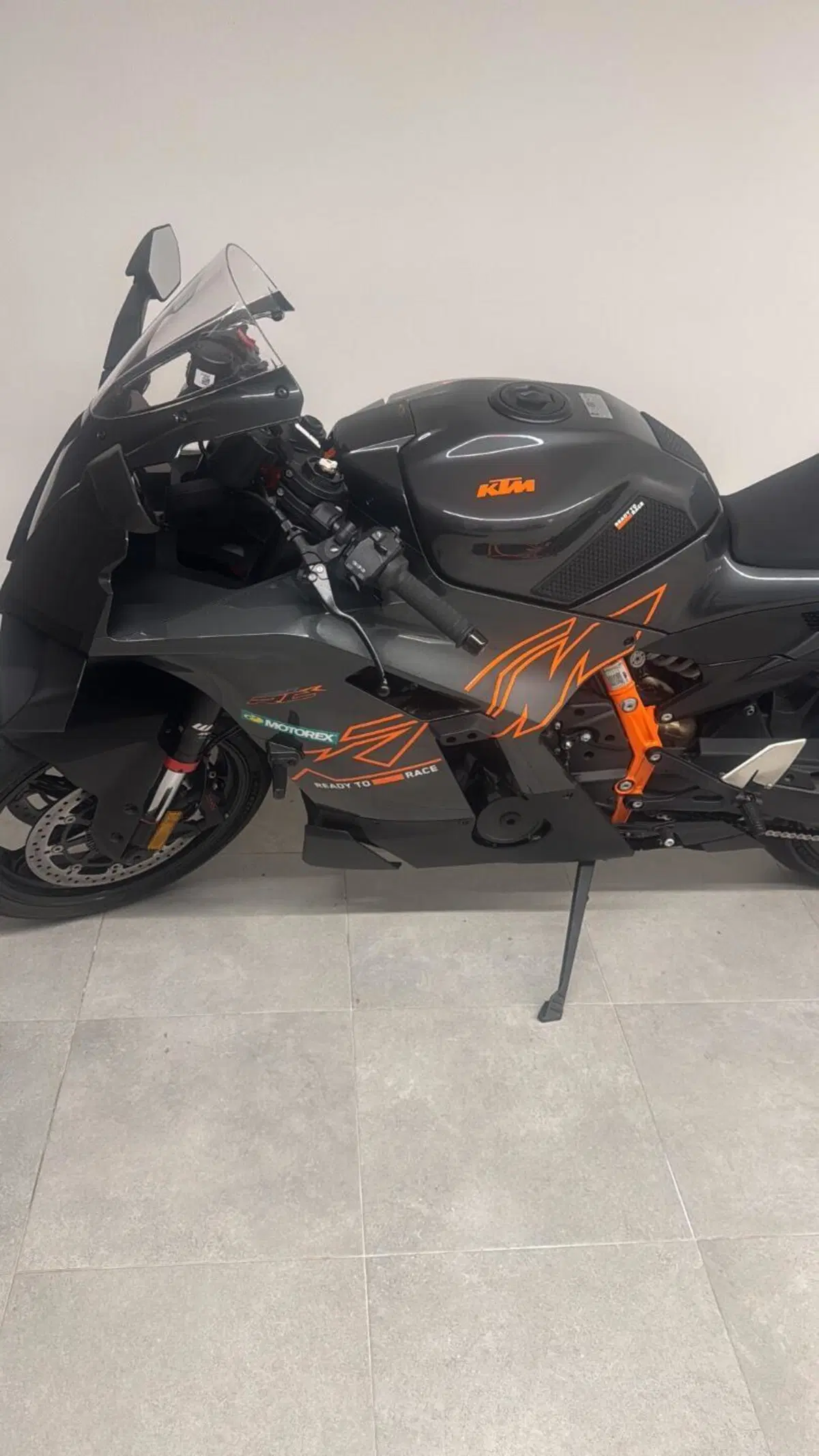 KTM 990 RC R (2026) (9)