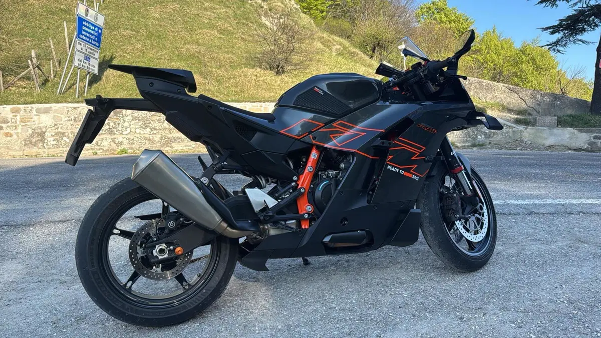 KTM 990 RC R (2026) (10)