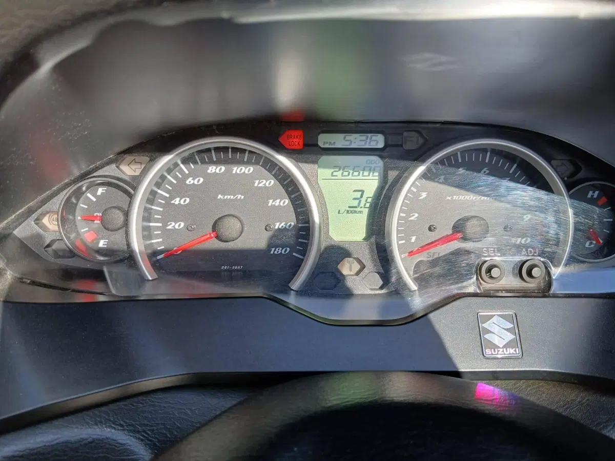 Suzuki Burgman AN 400 Lux ABS (2012 - 17) (6)