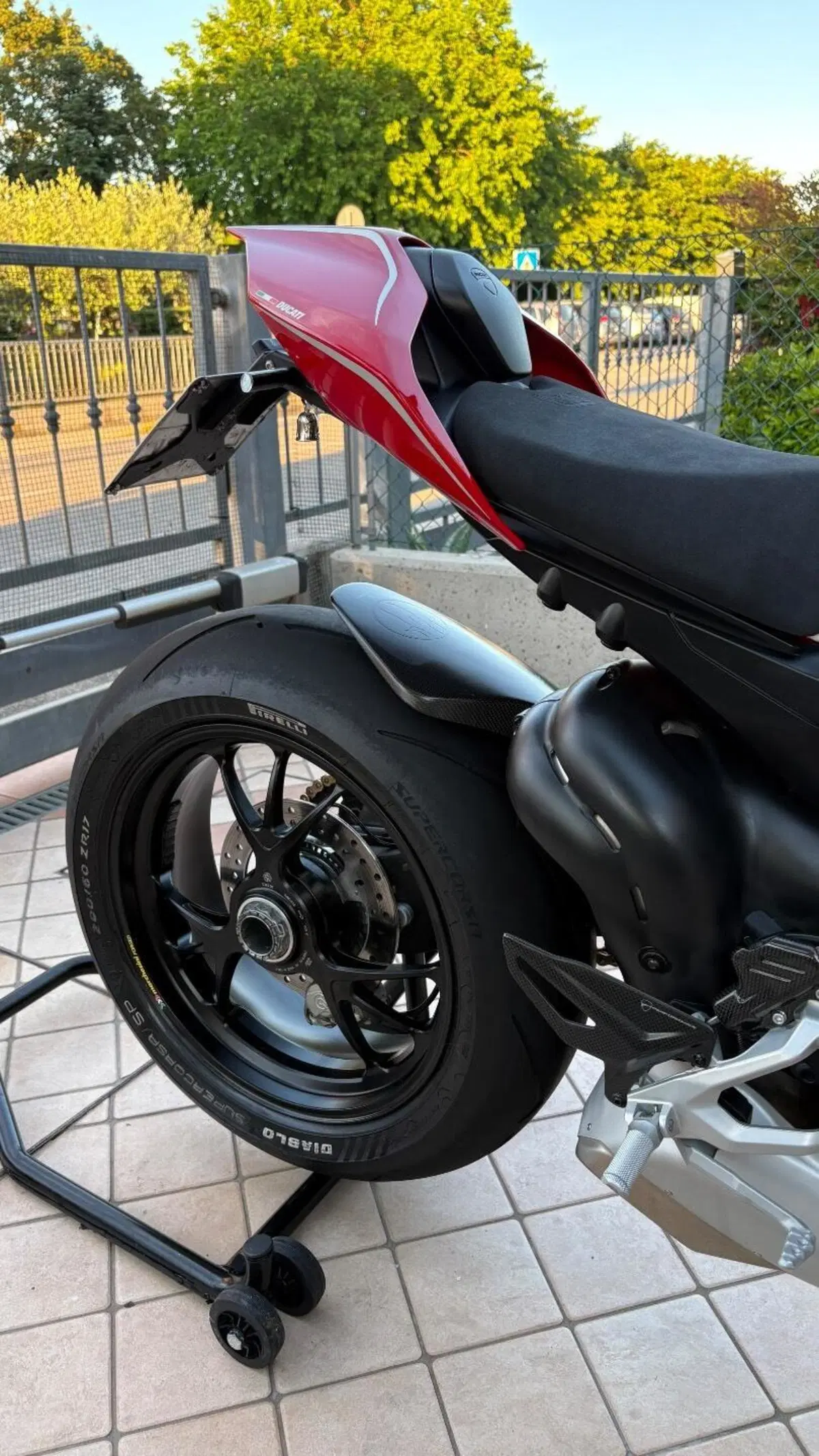 Ducati Streetfighter V4 1100 S (2020) (9)