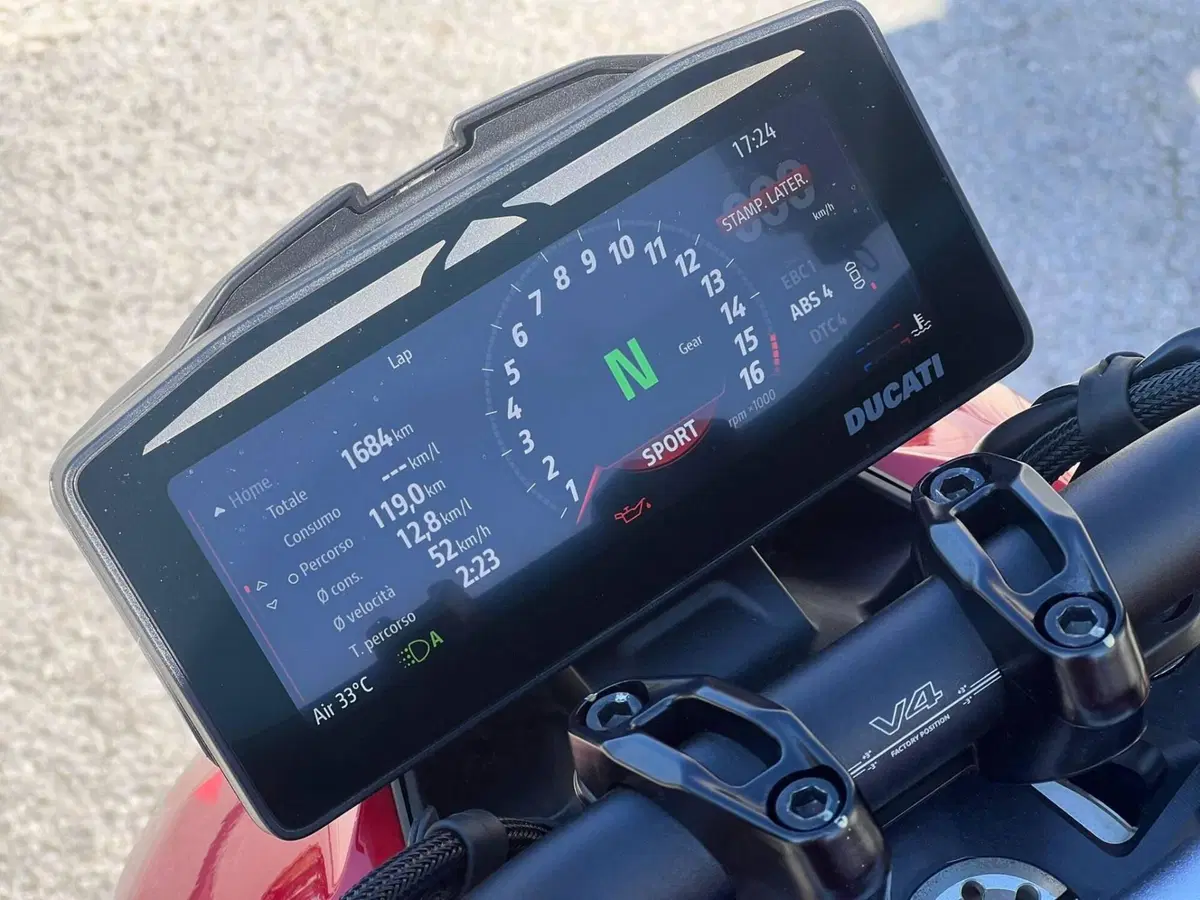 Ducati Streetfighter V4 (2025 - 26) (4)