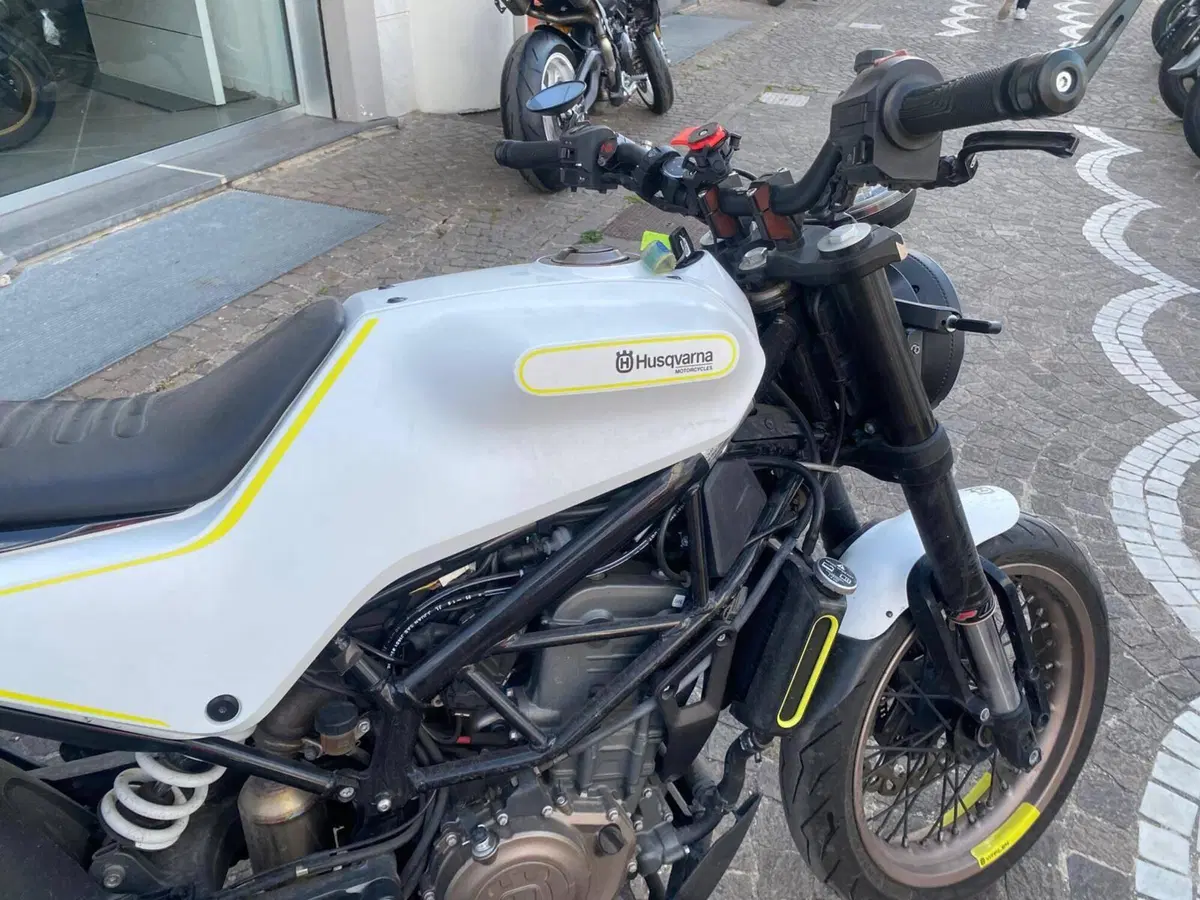 Husqvarna Vitpilen 401 (2018 - 19) (6)