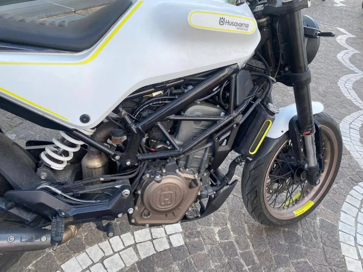 Husqvarna Vitpilen 401 (2018 - 19) (7)