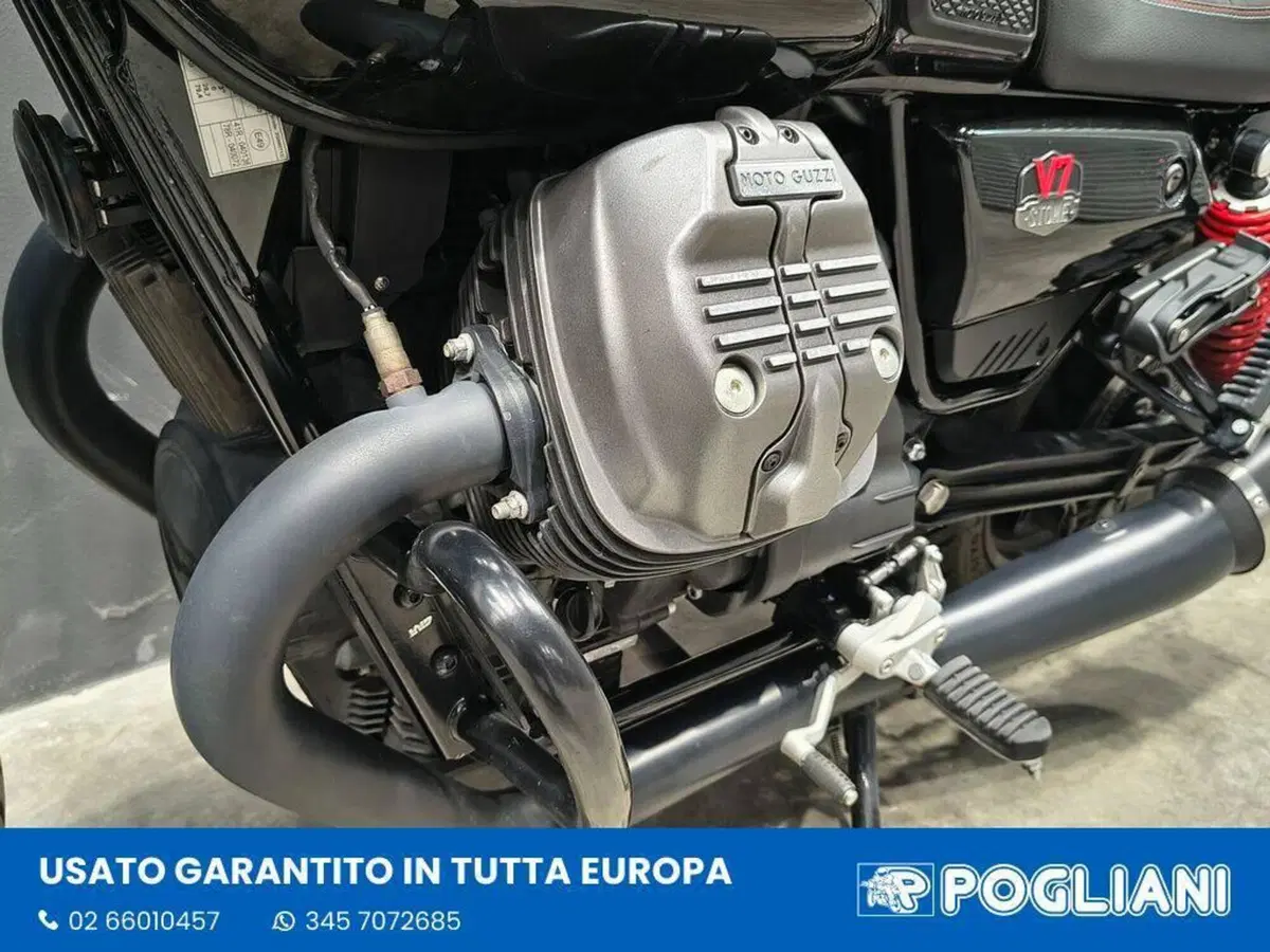 Moto Guzzi V7 Stone Special Edition (2022 - 25) (9)