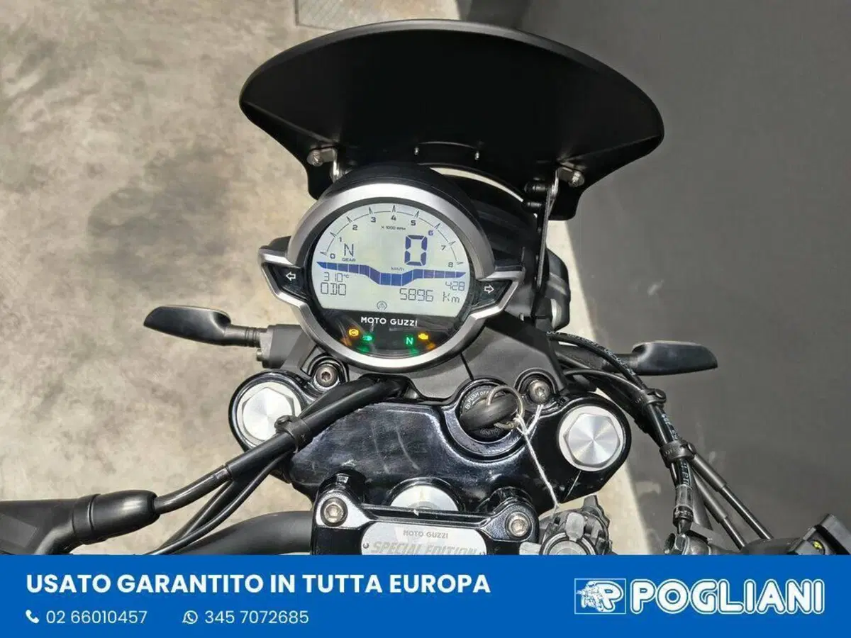 Moto Guzzi V7 Stone Special Edition (2022 - 25) (13)