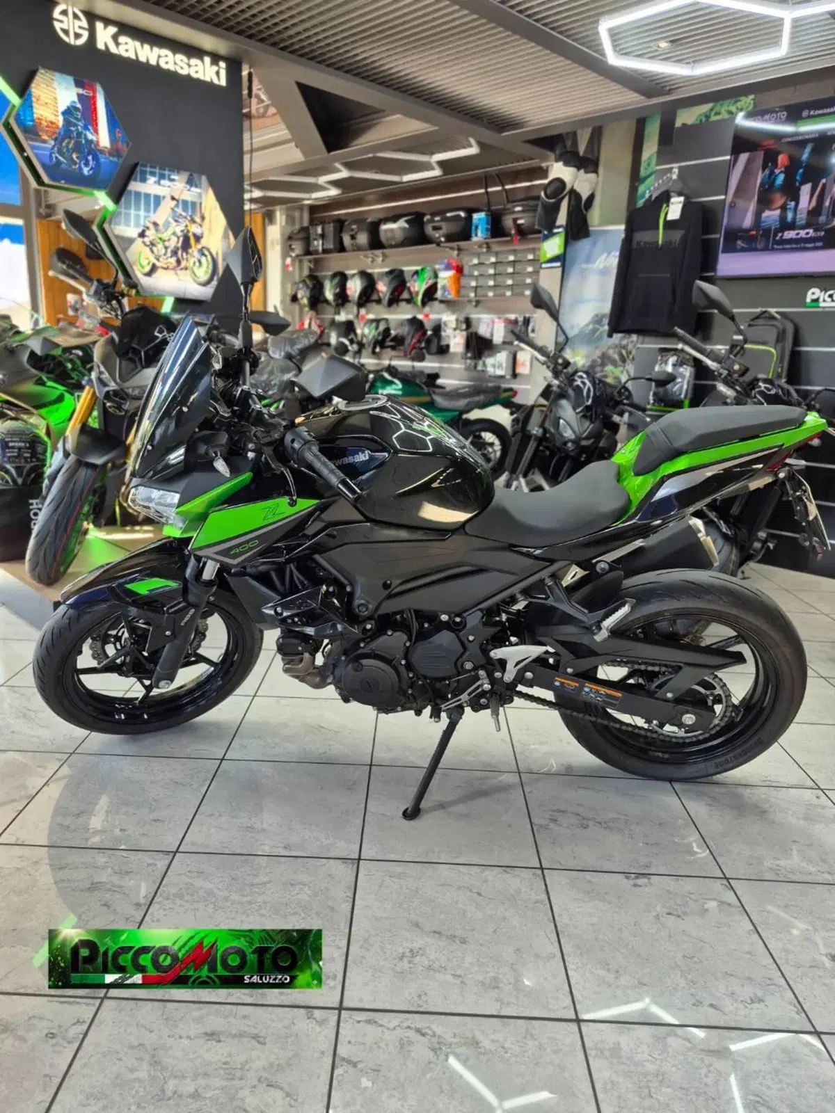 Kawasaki Z 400 (2023)