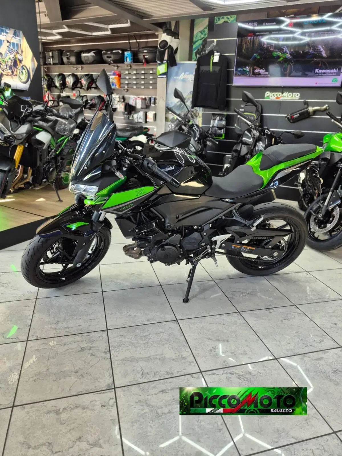 Kawasaki Z 400 (2023) (2)