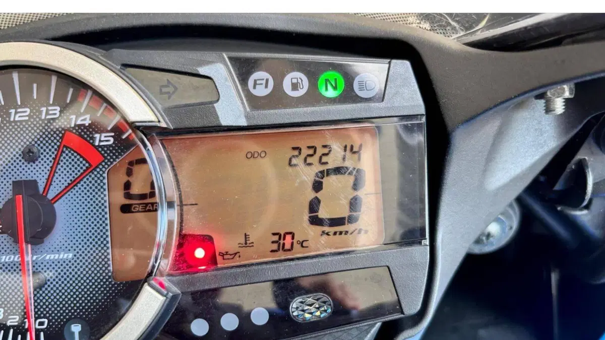 Suzuki GSX-R1000 (2009 - 11) (5)