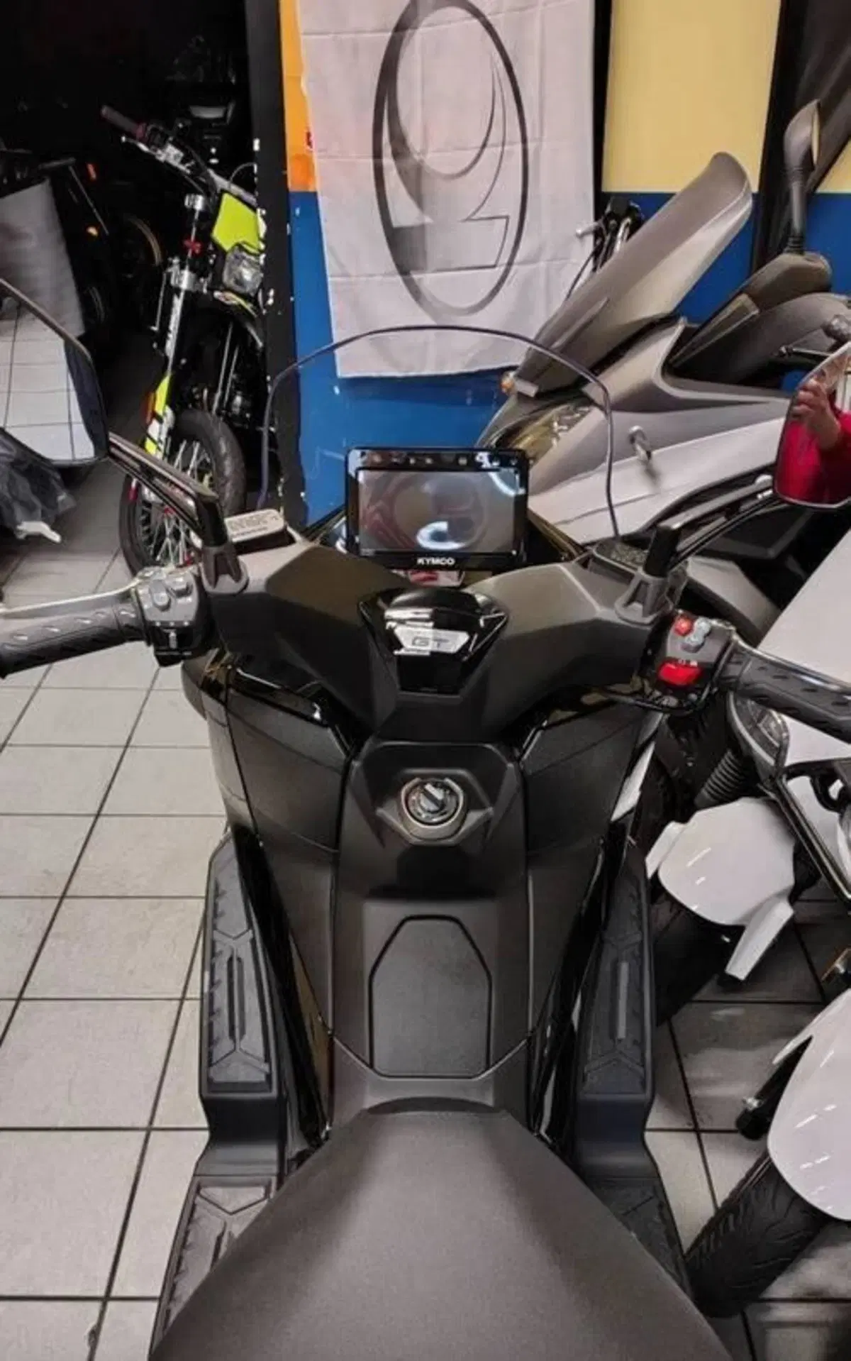 Kymco Downtown 350i GT (2024 - 26) (2)
