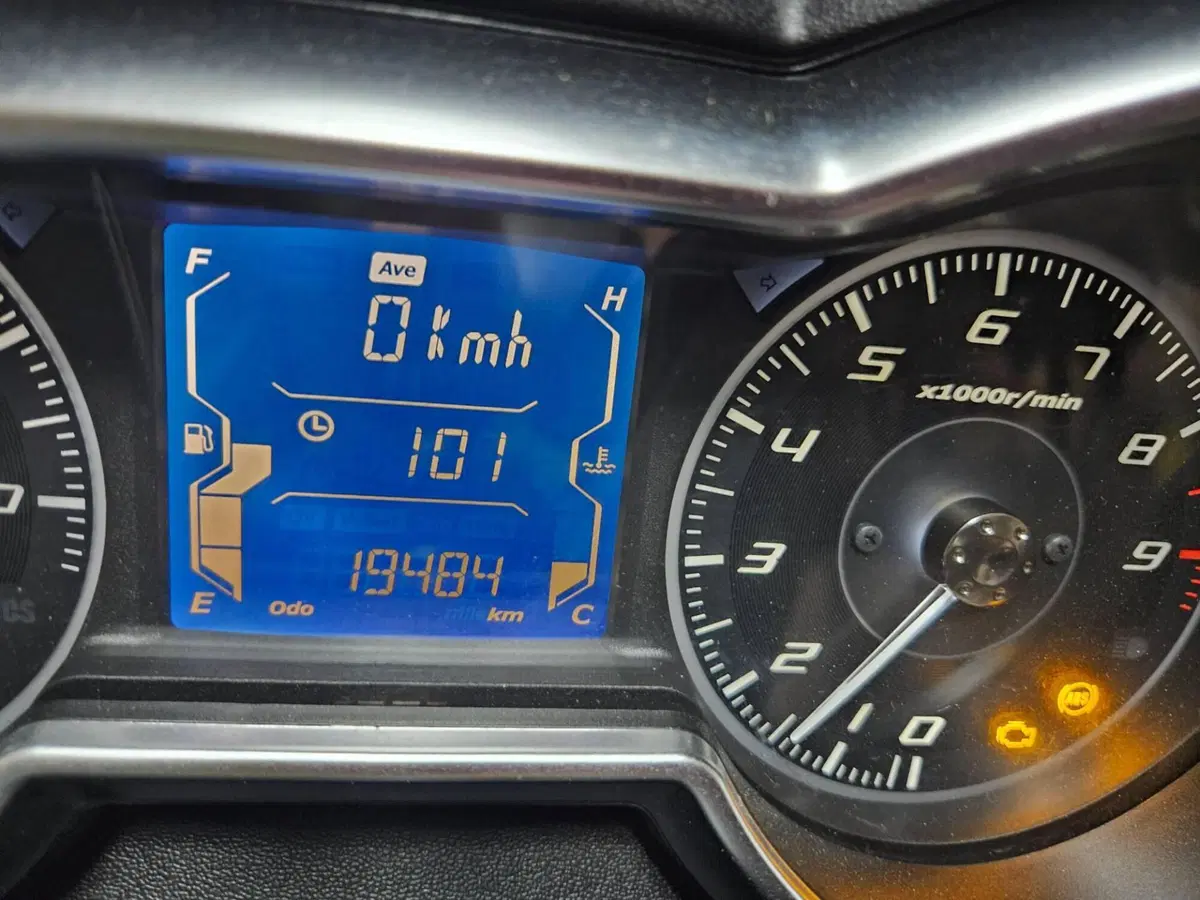 Yamaha X-Max 400 Tech Max (2020) (3)