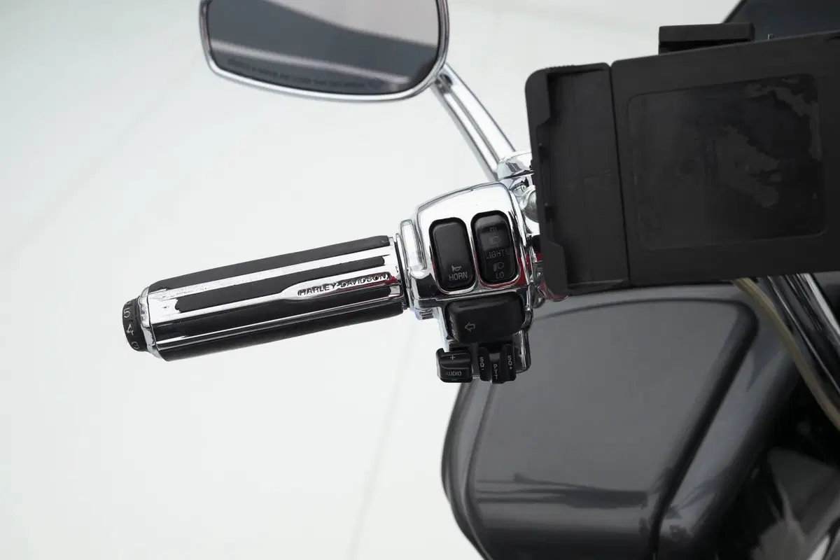 Harley-Davidson 1690 Road Glide (2007 - 12) (14)