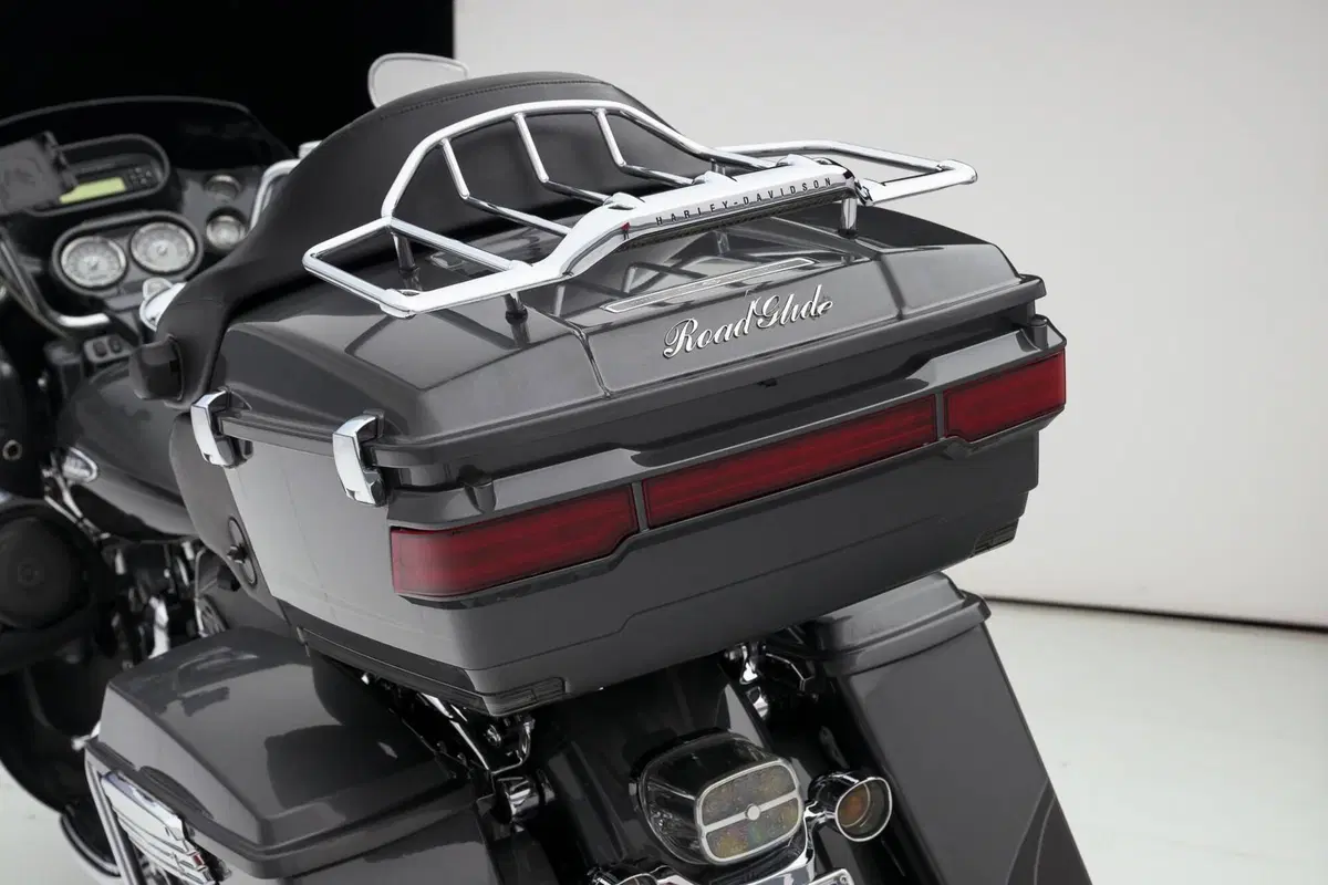 Harley-Davidson 1690 Road Glide (2007 - 12) (20)