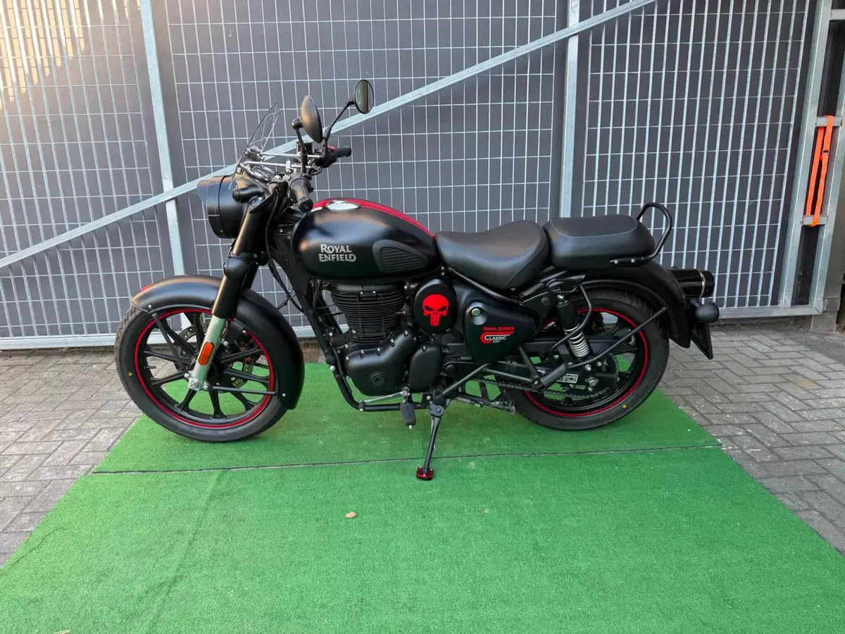Royal Enfield Classic 350 (2021 - 26) (2)