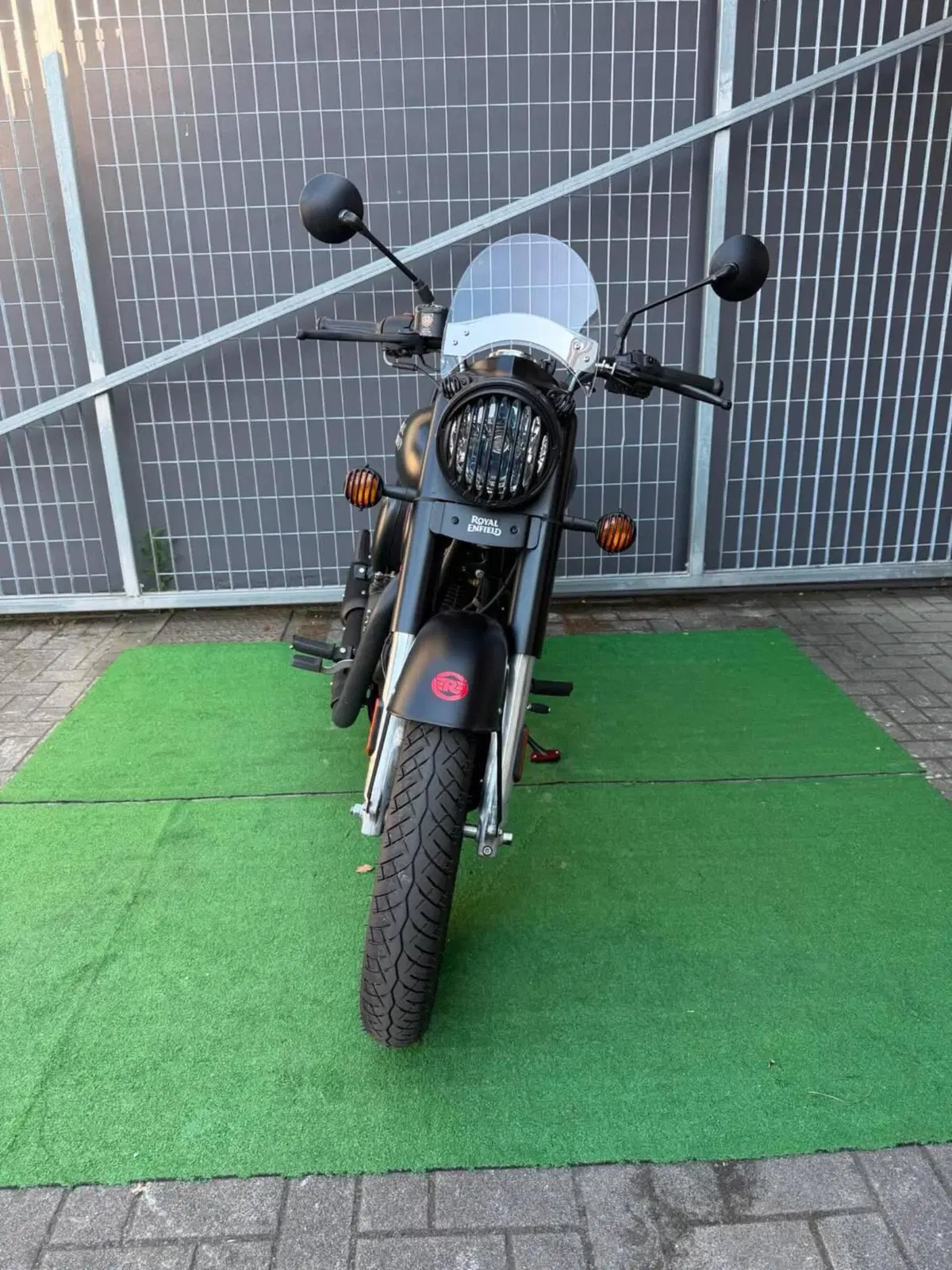 Royal Enfield Classic 350 (2021 - 26) (4)