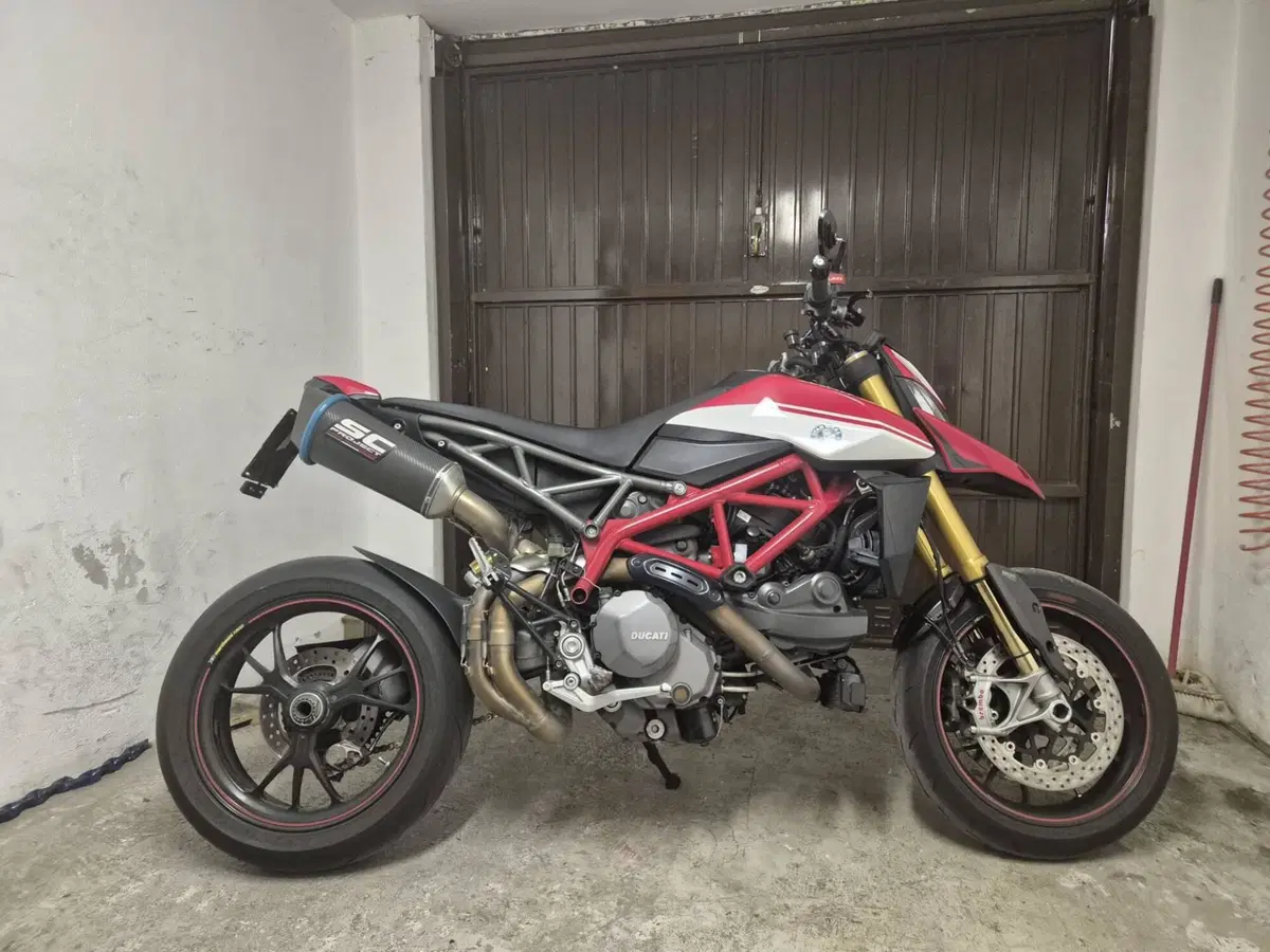 Ducati Hypermotard 950 SP (2019 - 20) (19)