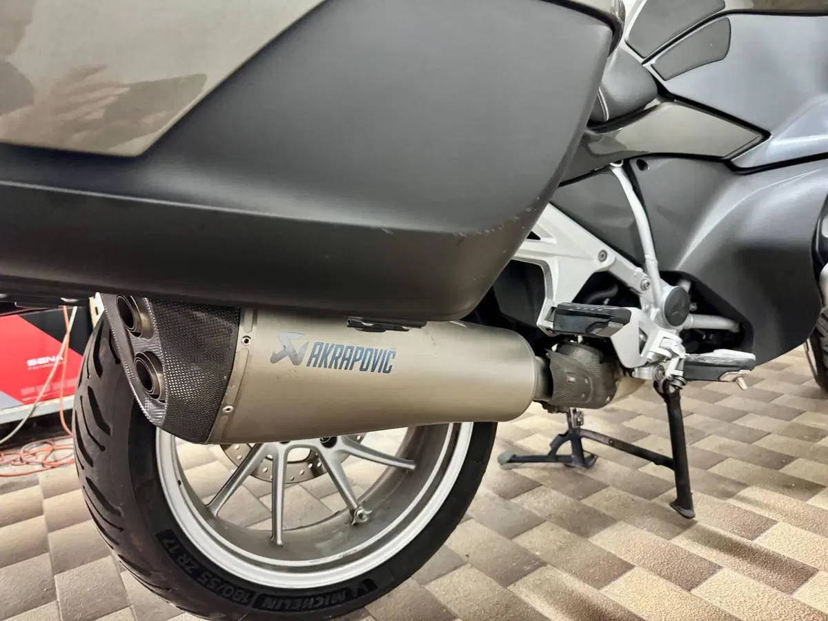 Bmw R 1250 RT (2021 - 25) (6)