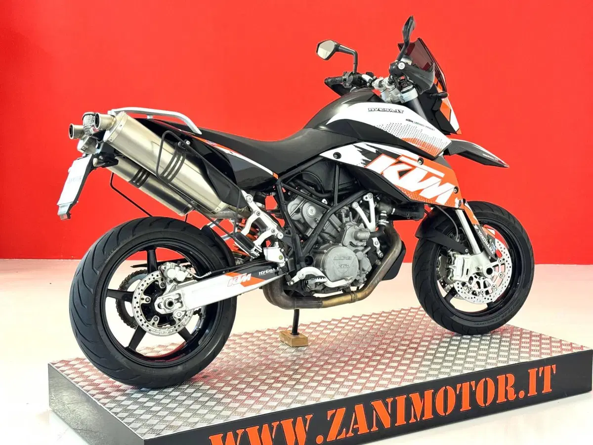 KTM 990 Supermoto (2007 - 10) (8)