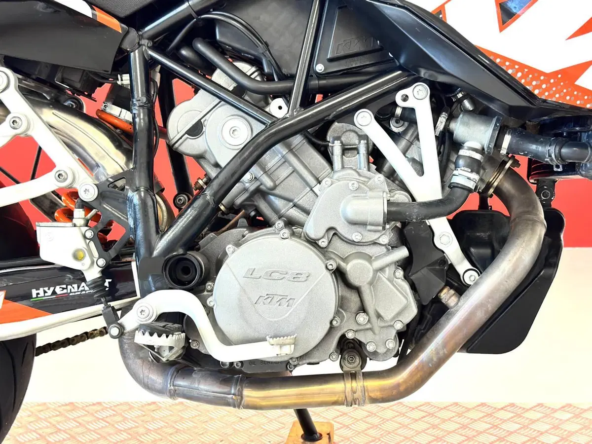 KTM 990 Supermoto (2007 - 10) (11)