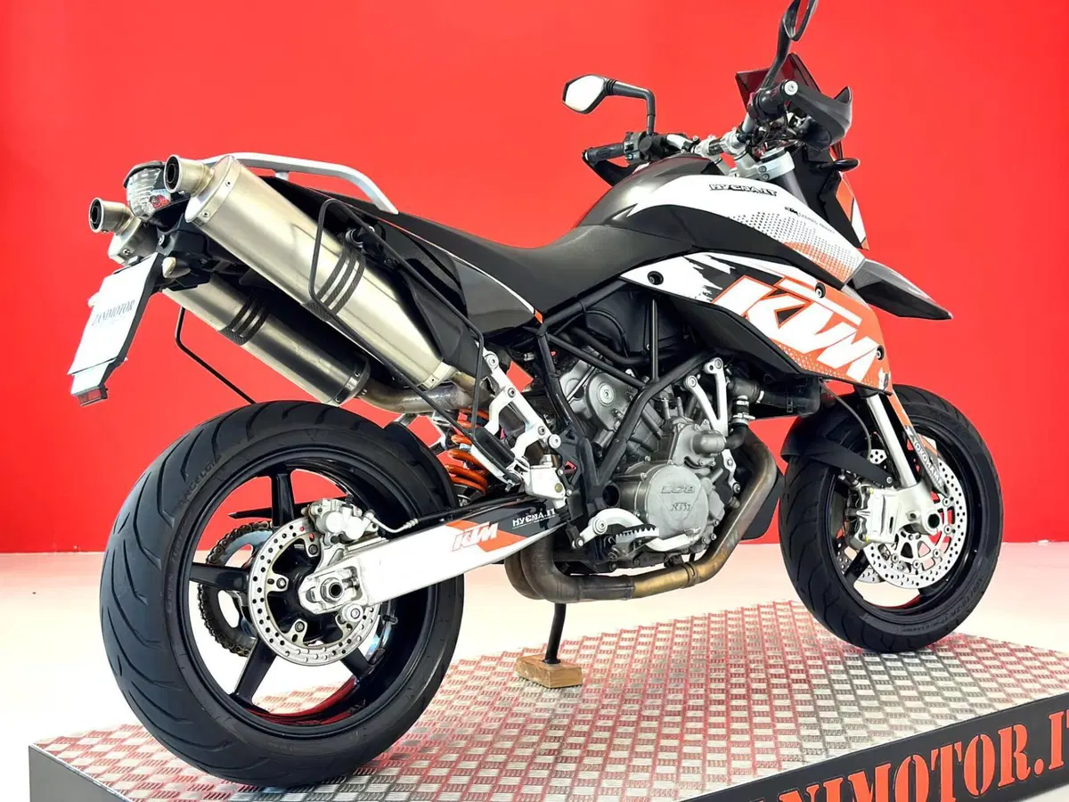 KTM 990 Supermoto (2007 - 10) (12)