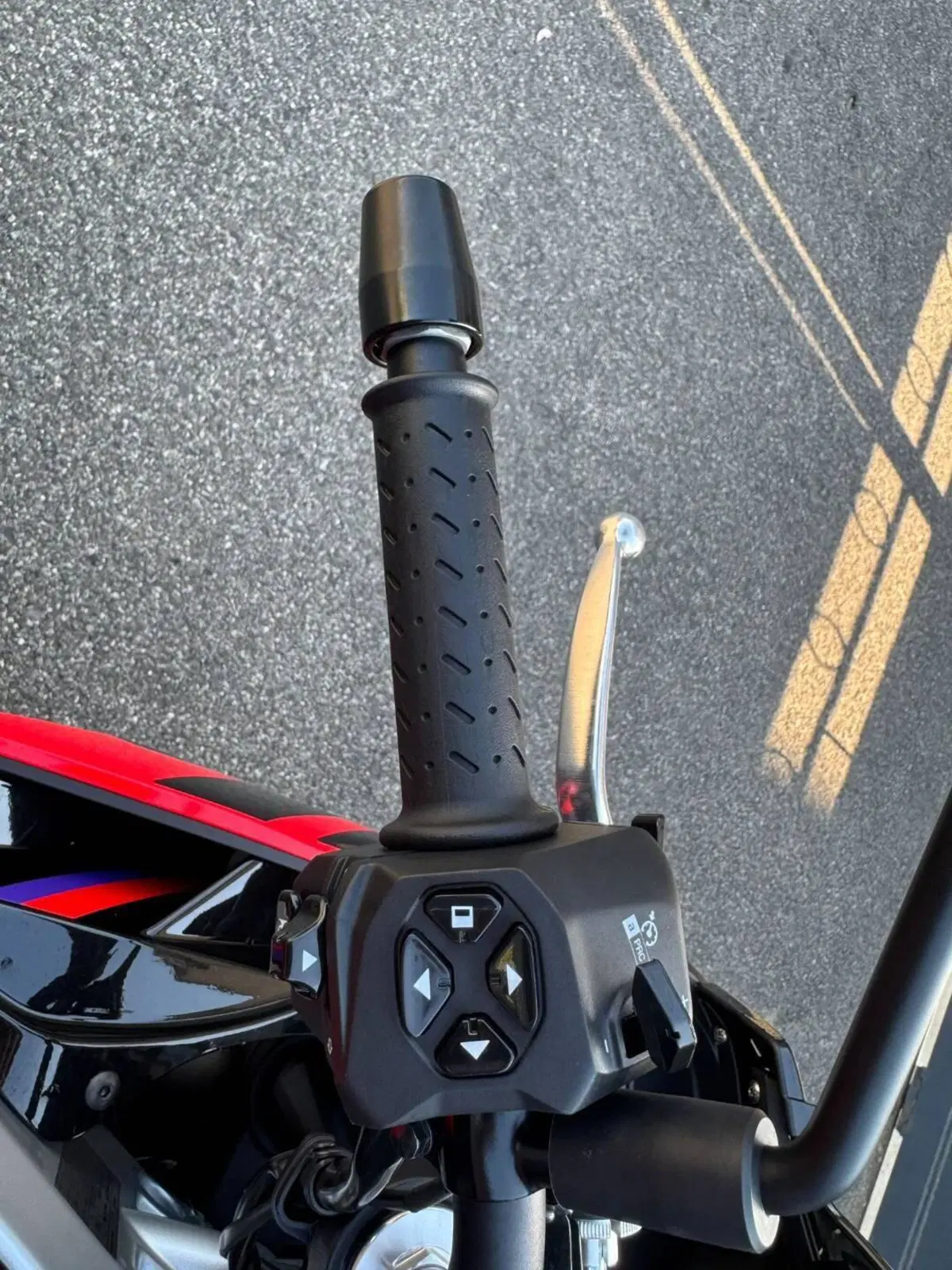 Aprilia Tuono 660 Factory (2022 - 24) (18)