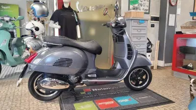 Vespa GTS 300 (2010 - 14) usata