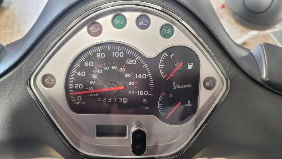 Vespa GTS 300 (2010 - 14) (5)