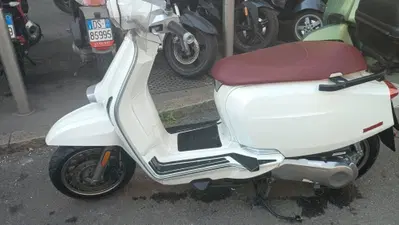 Lambretta V200 Special (2021 - 26) usata