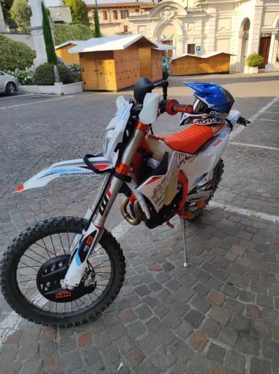 KTM 500 EXC-F Six Days (2024) usata