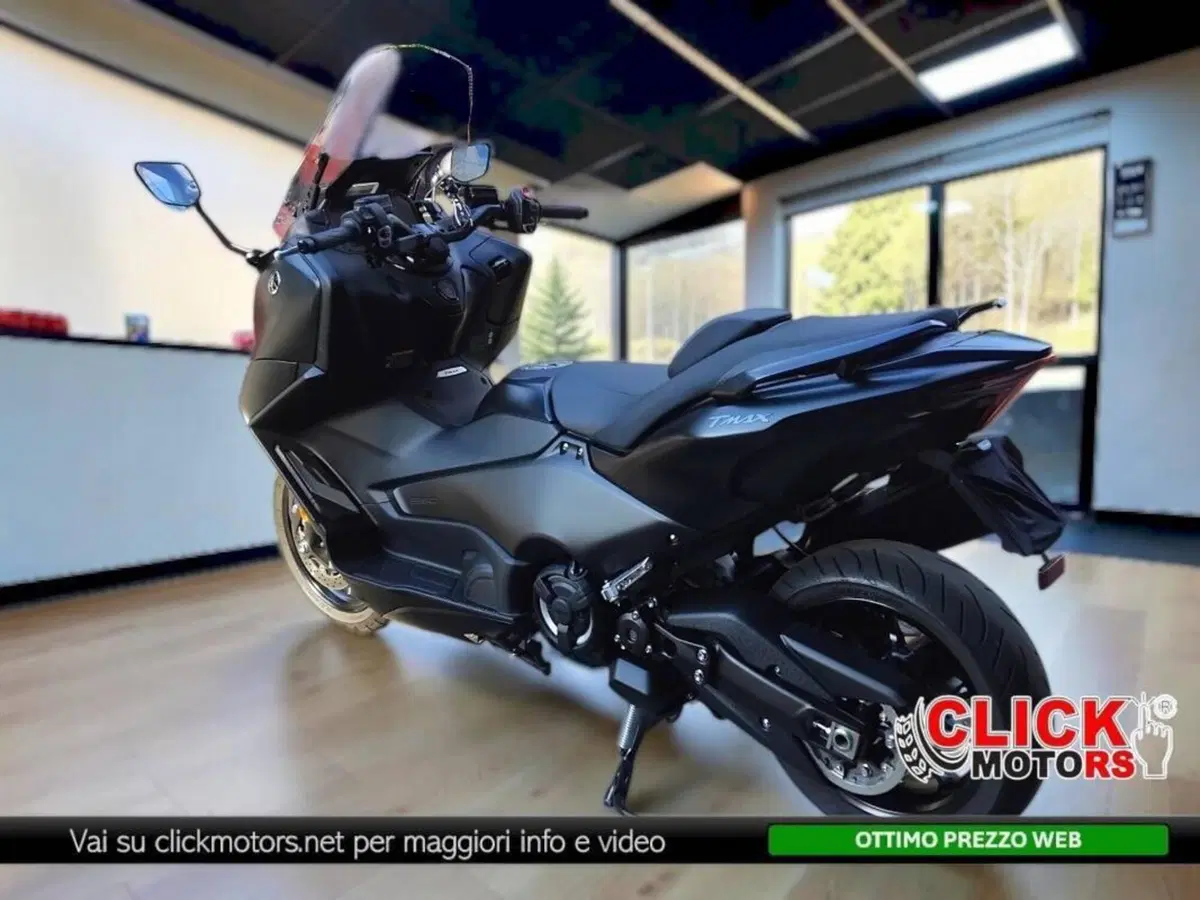 Yamaha T-Max 560 Tech Max (2022 - 24) (10)