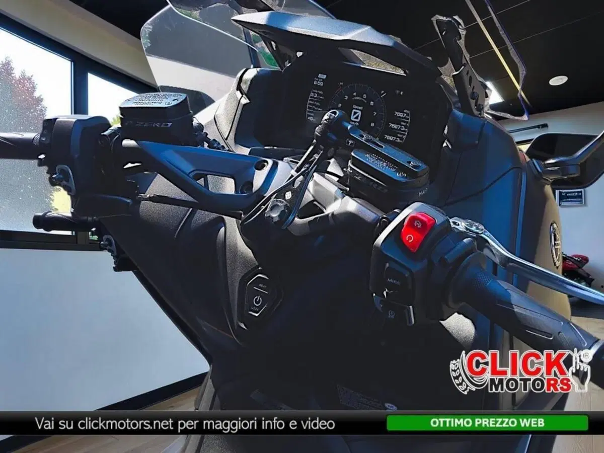 Yamaha T-Max 560 Tech Max (2022 - 24) (8)
