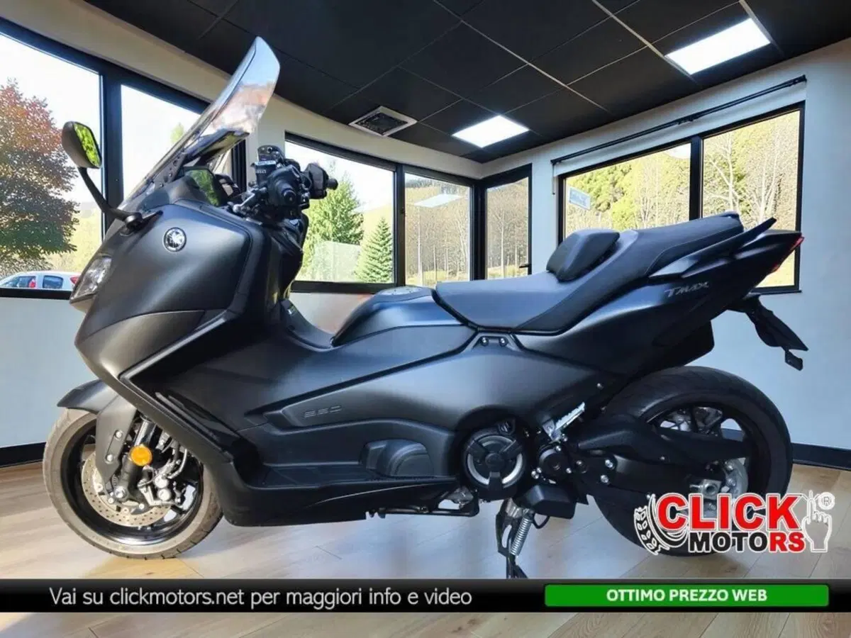 Yamaha T-Max 560 Tech Max (2022 - 24) (11)