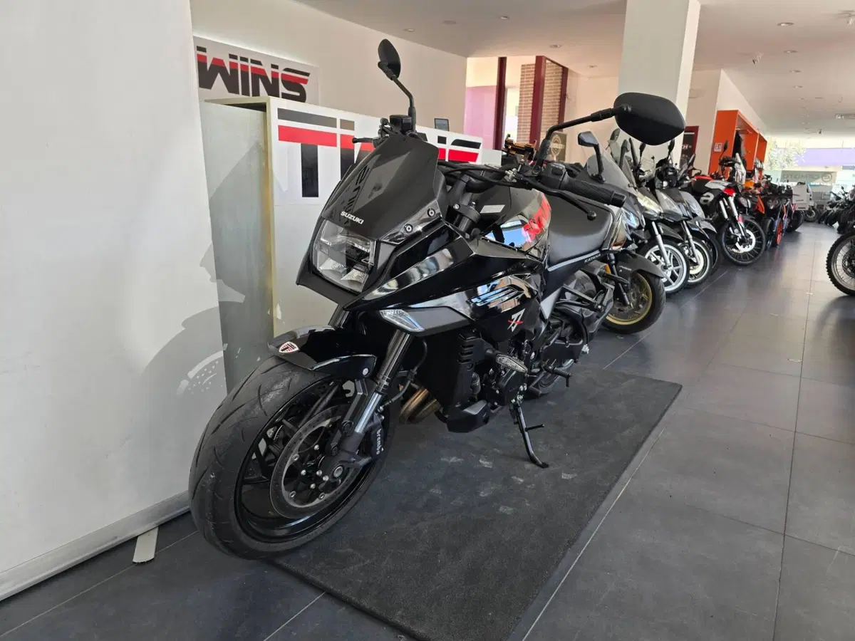 Suzuki Katana 1000 (2022 - 26) (4)