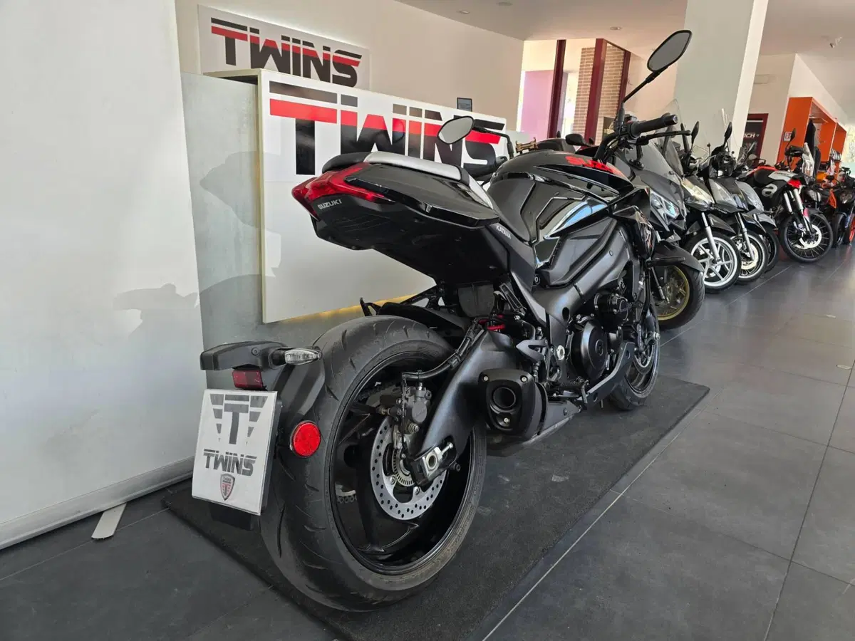Suzuki Katana 1000 (2022 - 26) (8)