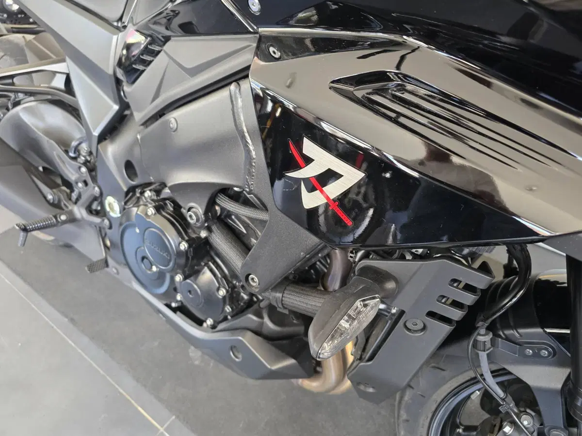 Suzuki Katana 1000 (2022 - 26) (9)