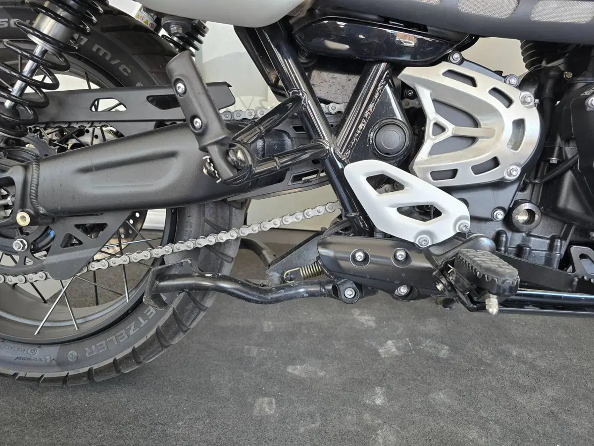 Triumph Scrambler 1200 X Icon Edition (2025 - 26) (11)