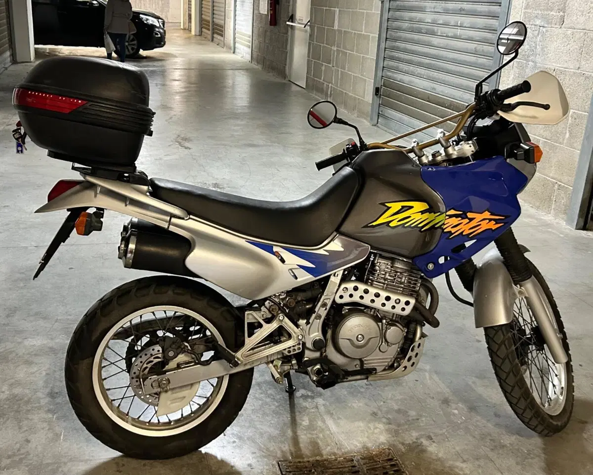 Honda Nx 650 Dominator (4)