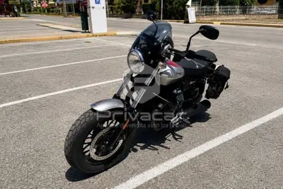 Moto Guzzi V9 Bobber (2016 - 18) usata