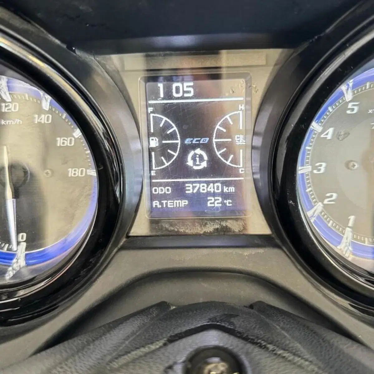 Yamaha T-Max 530 SX (2017 - 19) (5)