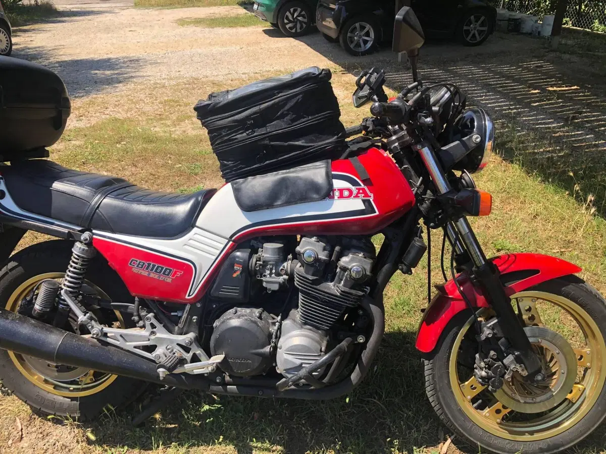 Honda CF1100 super bol d'or (2)