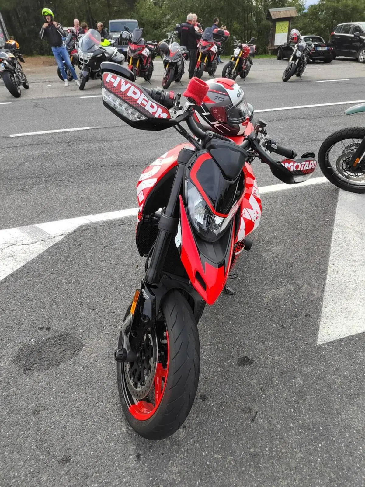 Ducati Hypermotard 950 RVE (2022 - 25) (2)